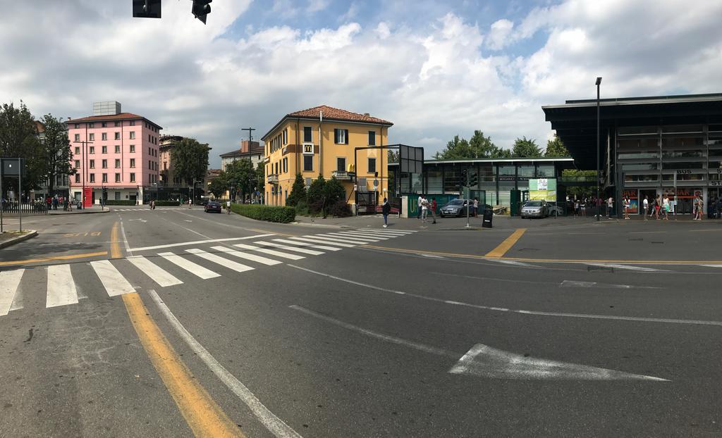 Suite Tower Bergamo Kültér fotó